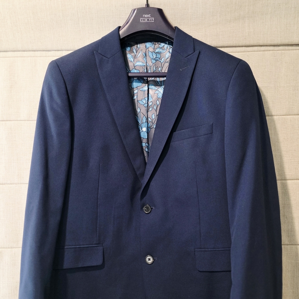 Men's suit from England, 36x29, 42" chest